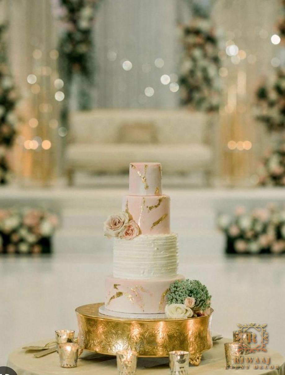 Tiered cake table