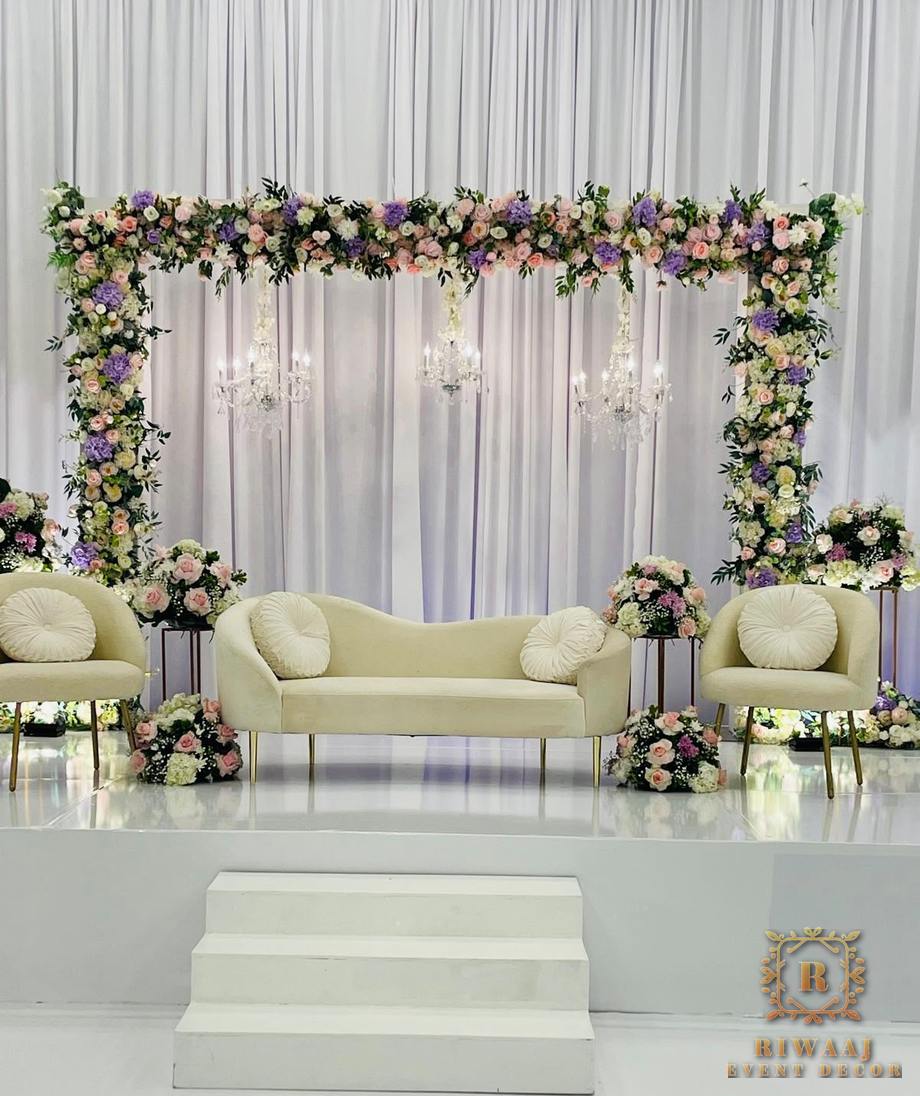 Lavender frame stage