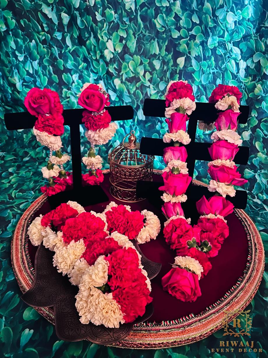Floral jewelry