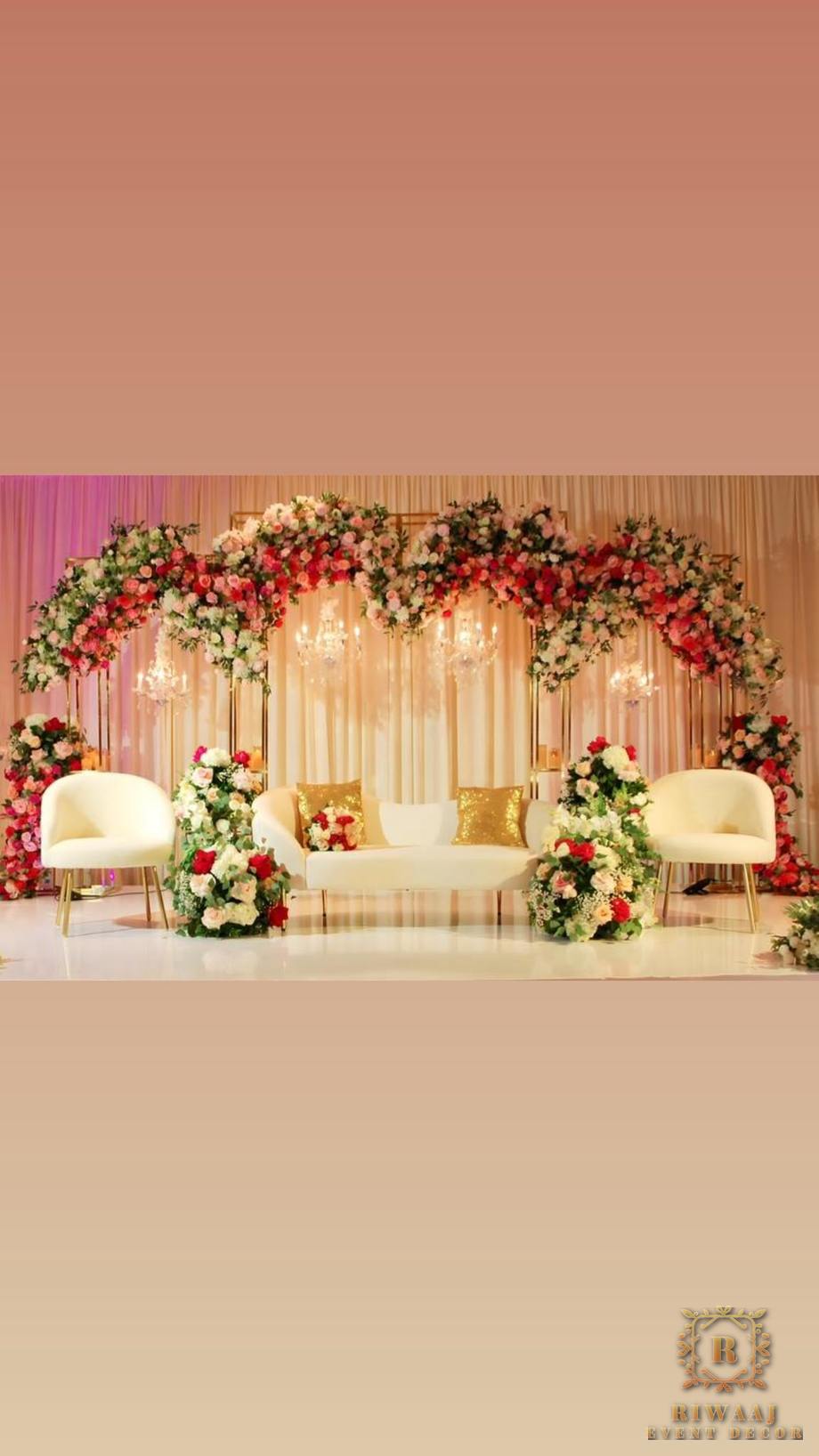 Floral arch reception
